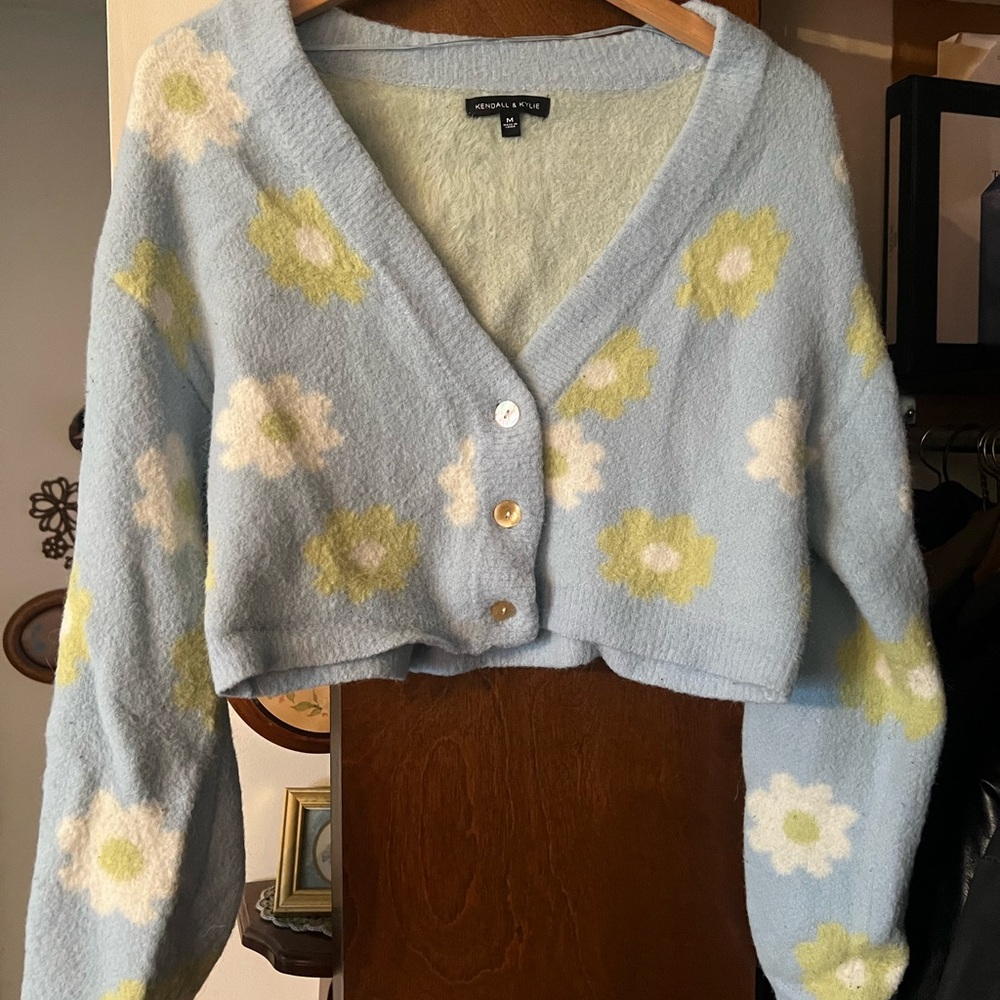 Kendall & Kylie Light Blue Floral Cropped V-Neck Cardigan